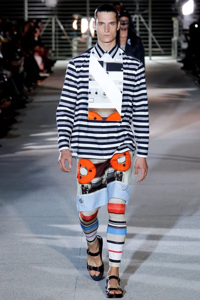Look 14